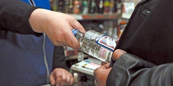 Грабеж в Лиде: молодой человек похитил бутылку водки
