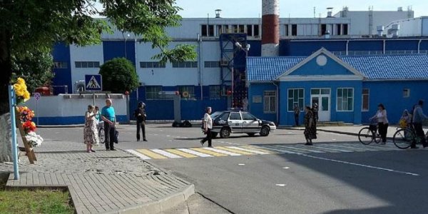 На проходной стеклозавода «Неман» протестовали против ваты