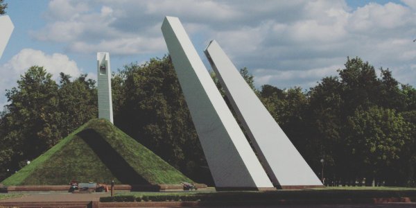 Фотографии Кургана Бессмертия в городе Лиде