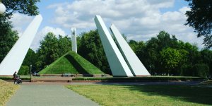 Фотографии Кургана Бессмертия в городе Лиде