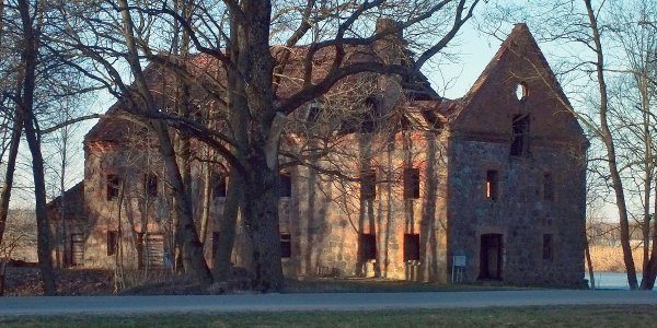 Старую мельницу в Лидском районе продали за одну базовую. Частник сделает из нее туробъект