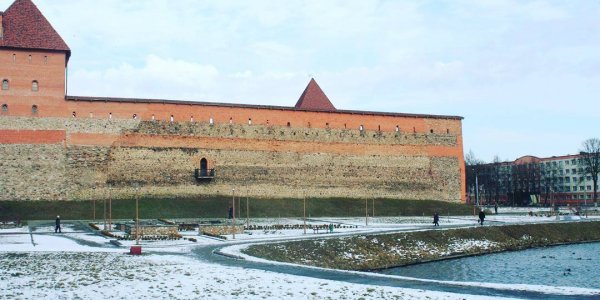 Фотографии Лидского замка (Зима)