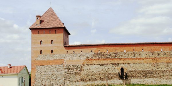 Фотографии лидского замка (Лето)