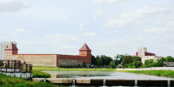 Фотографии лидского замка (Лето)
