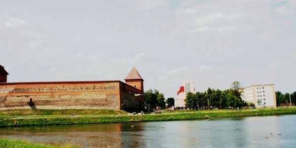 Фотографии лидского замка (Лето)