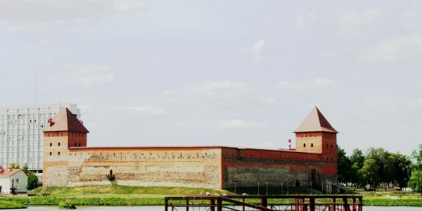 Фотографии лидского замка (Лето)