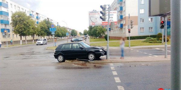 Небольшая авария на проспекте Победы (Видео)