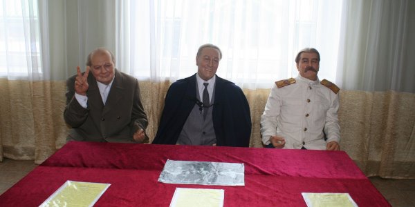 Фотоотчёт: Выставка восковых фигур "Колесо истории"