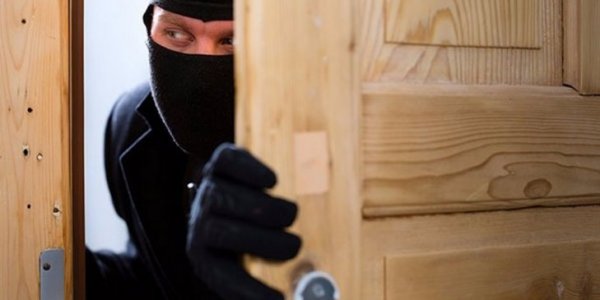 Заезжий гость: житель Лиды ограбил могилёвскую пенсионерку