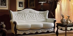 Кожаный диван - идеальное дополнение жилого интерьера