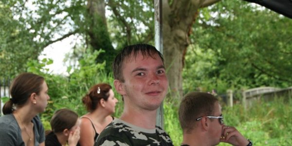 Парень из Лиды рассказывает о жизни после рака мозга: "Об опухоли напоминает только дрожь в руке"