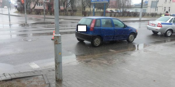 В Лиде под колесами автомобиля оказалась школьница
