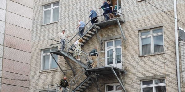 О безопасности с работниками завода электроизделий в Лиде