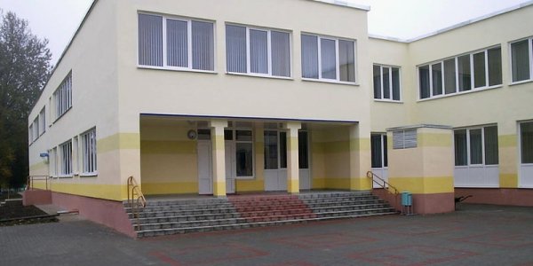 Дети повредили остановку. Им грозит реальный срок, а семьям — постановка на учет
