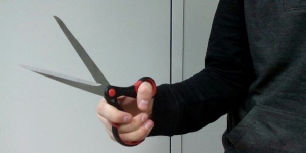 Житель Лиды убил жену ножницами и позвонил в милицию