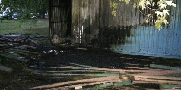 В Лиде горела бытовка