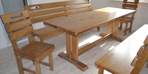 Предметы мебели из сосны