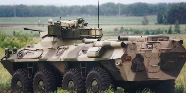 На аэродроме в Лиде военные учатся совершенствовать тыловое обеспечение