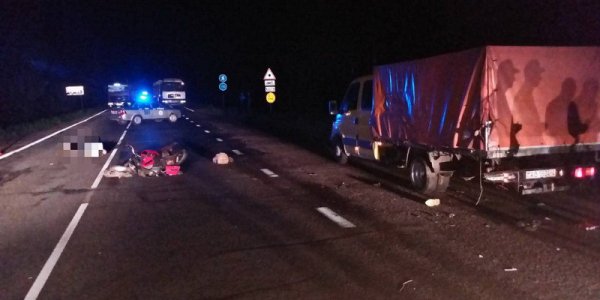 В Березовке насмерть разбился мотоциклист, его пассажирка в реанимации