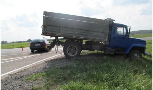 Столкновение с тяжелыми последствиями произошло вчера в Ивьевском районе