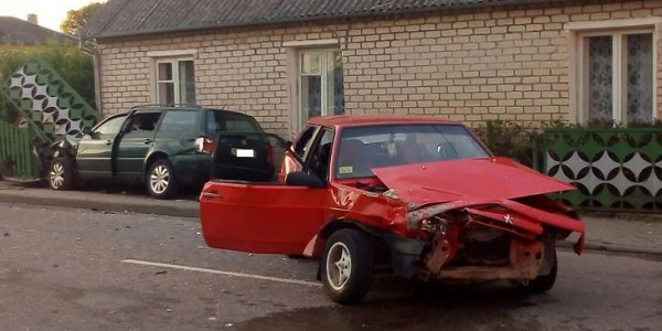 Лидчане пострадали в ходе ДТП в Ивье