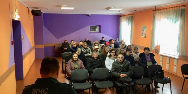 Жители Лидского района агрогородка Ваверка обсудили вопросы безопасности