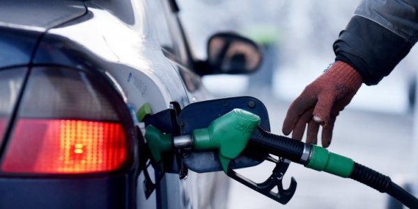 Новогодний подарок от Белнефтехим. 2 января подешевеет автомобильное топливо