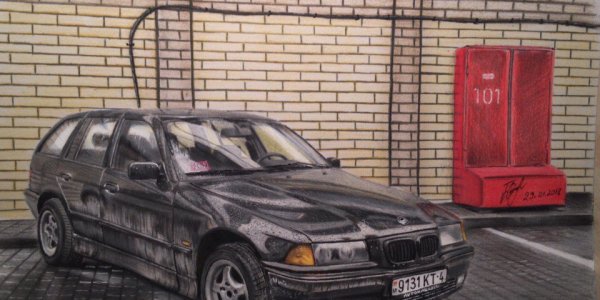 В Лиде 19-летний парень рисует автомобили так, что его рисунки путают с фотографиями (Фото)