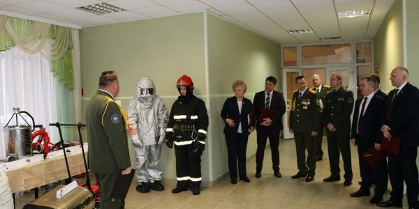 В Лиде отметили 20-летие МЧС