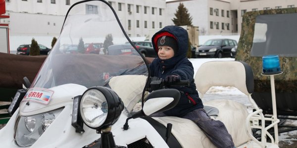 В Лиде отметили 20-летие МЧС