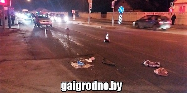 В Лиде девушка попала под автомобиль, перебегая улицу на красный свет (Видео)