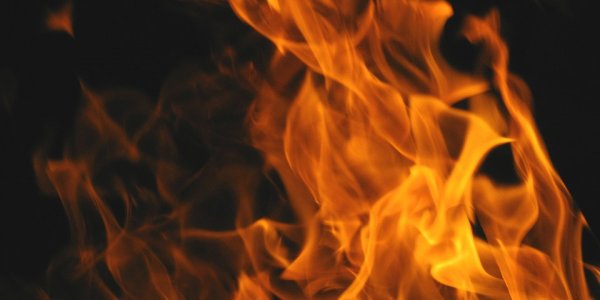 Полностью сгорел деревянный дом в Лидском районе. Хозяин погиб