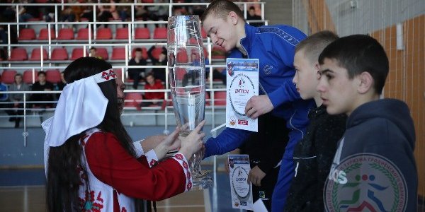 В Лиде прошел республиканский турнир по греко-римской борьбе среди юношей