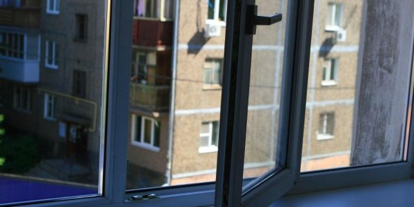 Студентка из Лиды выпала из окна 8 этажа общежития в Гродно