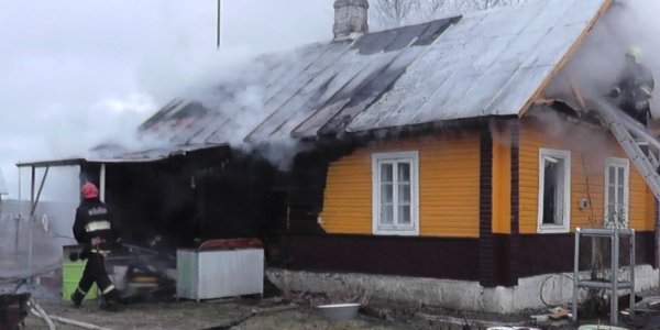 В Лидском районе старая проводка привела к пожару