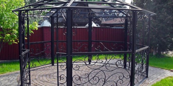 Садовая беседка из арматуры