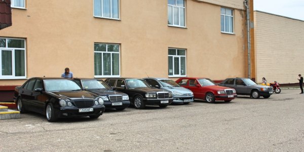 Под Лидой прошел Benz Fest с редчайшими Mercedes
