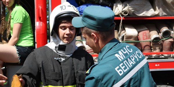 Лидские спасатели провели акцию в лагере «Эрудит»