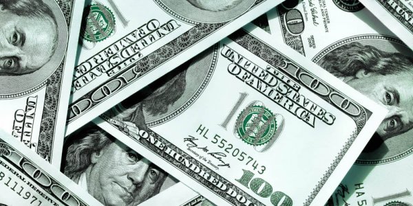 Работницу молочного комбината Лиды будут судить за взятку в 5000 долларов  