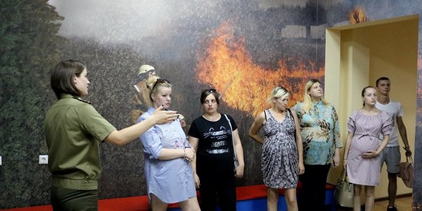 На базе Центра безопасности МЧС в Лиде обучили молодых мам
