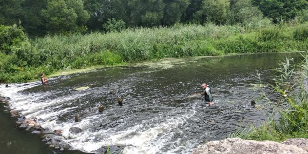 Водолазы провели чистку русла реки "Дитва" в Лидском районе