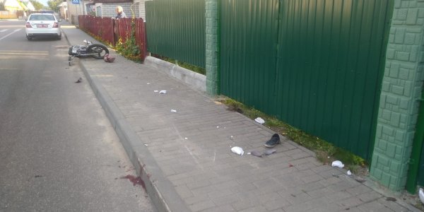 Вчера в городе Дятлово мотоциклист не справился с управлением и опрокинулся.