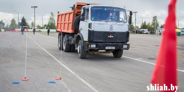 Лучшие водители Гродненщины работают в Лиде