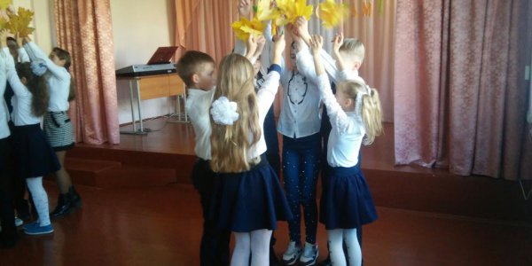 Как на Лидчине поздравили женщин с Днем матери