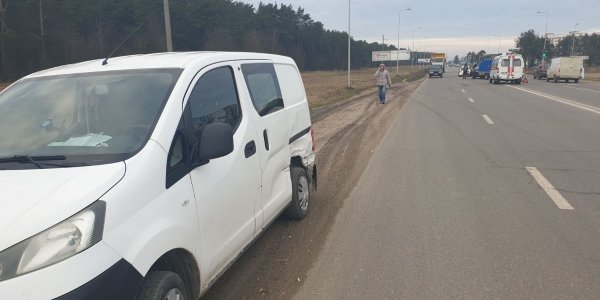 В Лиде столкнулись две легковушки и грузовик