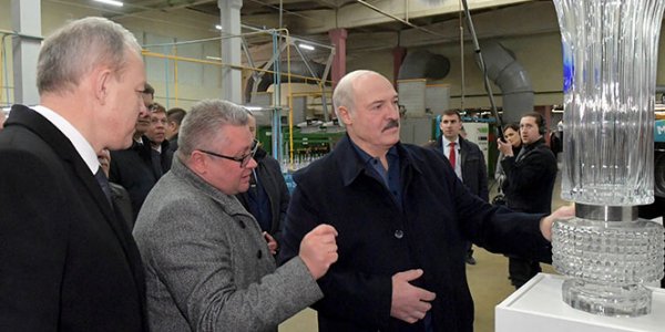 Лукашенко позволил «Стеклозаводу «Неман» не возвращать банку долги 20 лет